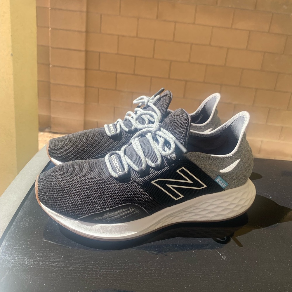 New Balance Black and Gray Knit Lace-Up Sneakers (New Never Worn)